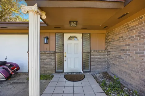 1102 SE Petunia Avenue Port St Lucie FL 34952