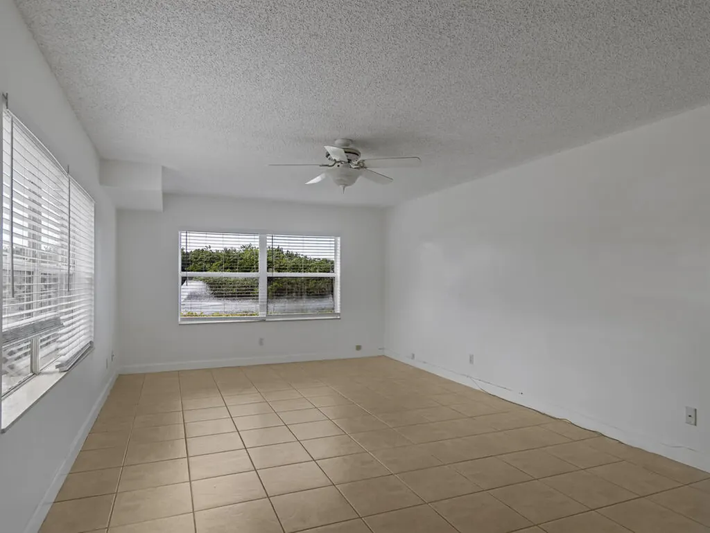 1923 Stratford Way West Palm Beach FL 33409