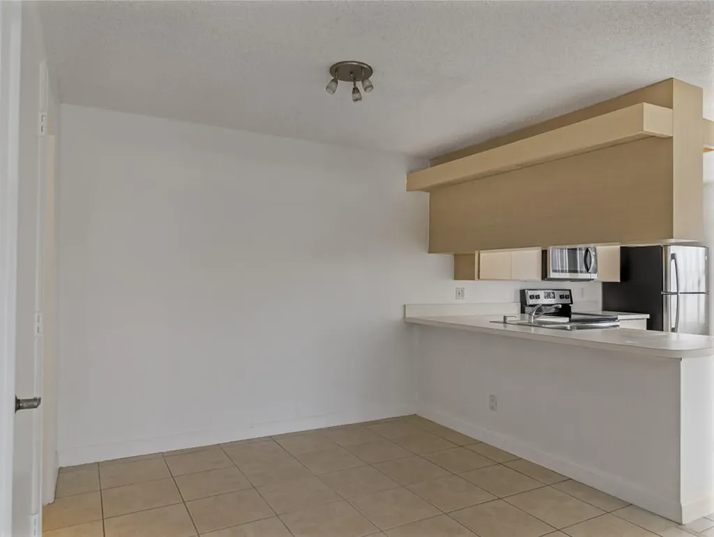 1923 Stratford Way West Palm Beach FL 33409