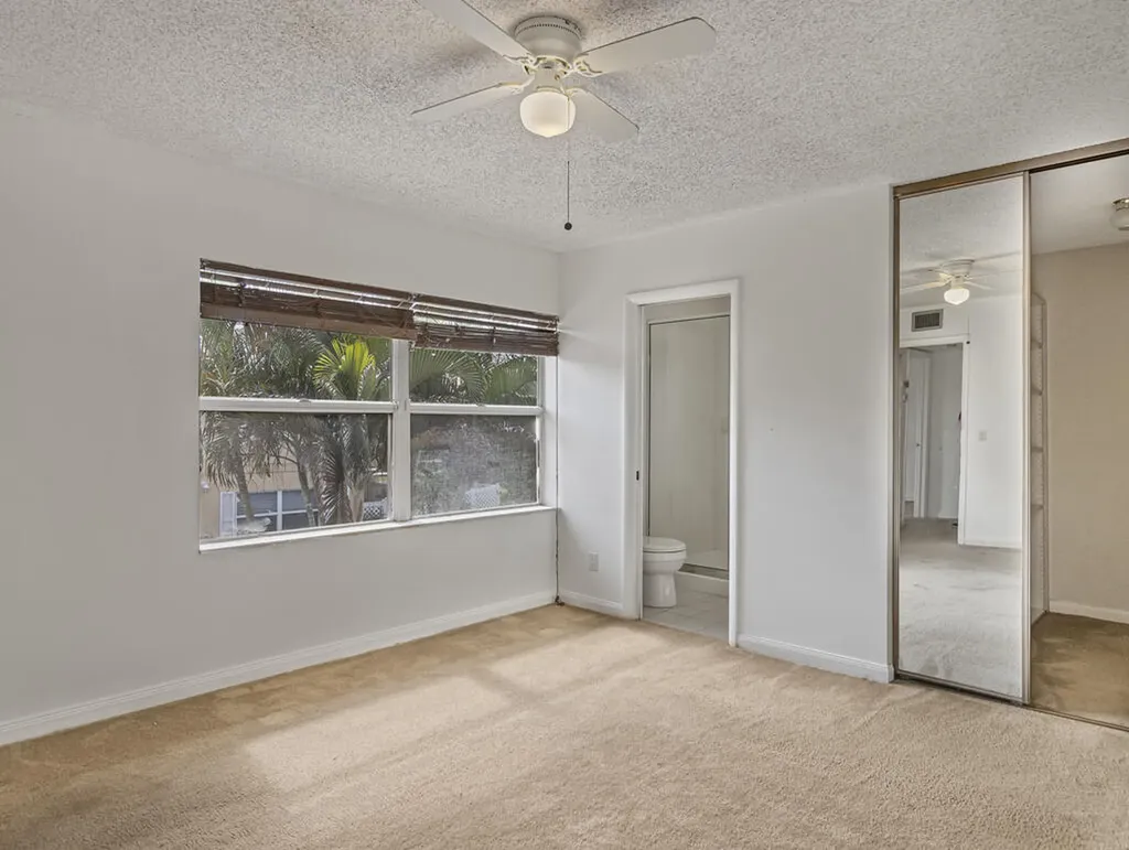 1923 Stratford Way West Palm Beach FL 33409