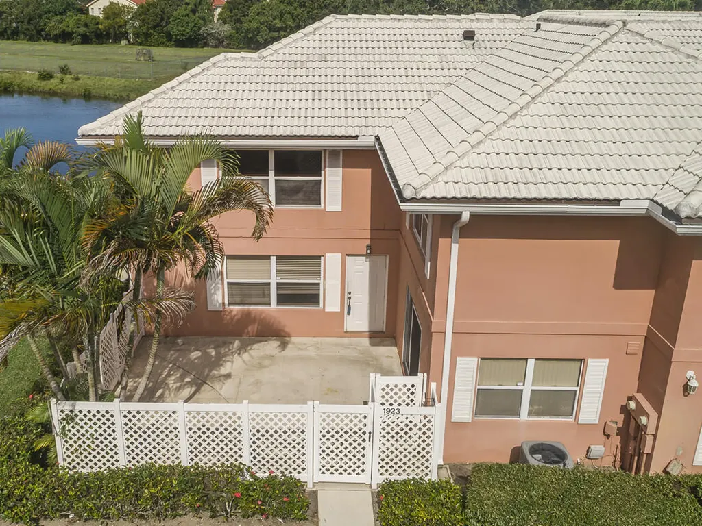 1923 Stratford Way West Palm Beach FL 33409
