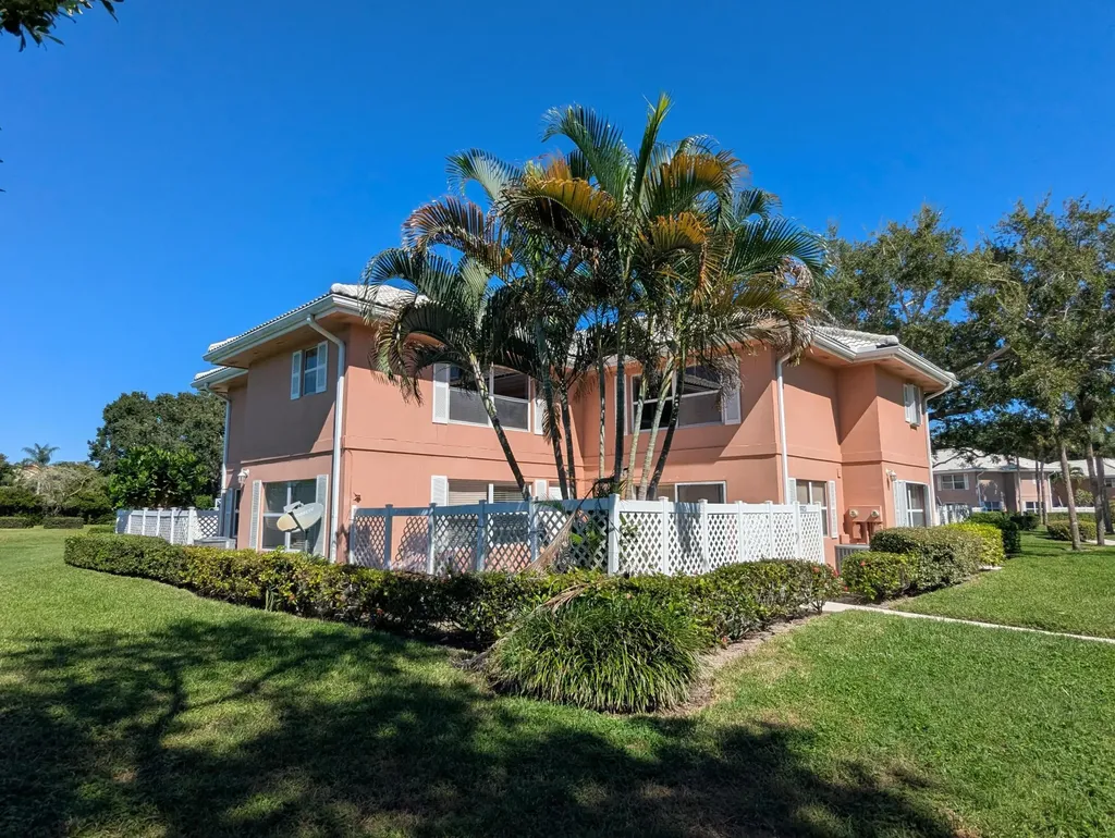 1923 Stratford Way West Palm Beach FL 33409