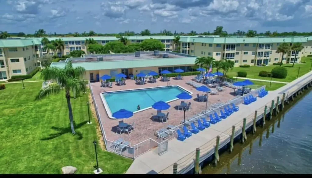19 Colonial Club Drive Boynton Beach FL 33435