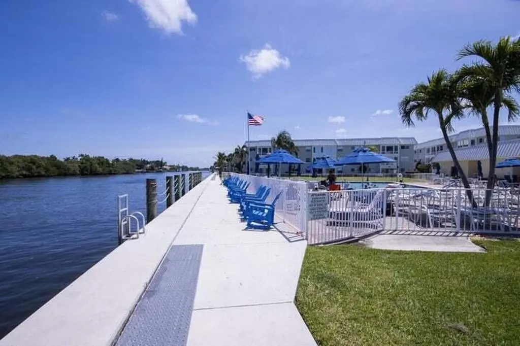 19 Colonial Club Drive Boynton Beach FL 33435