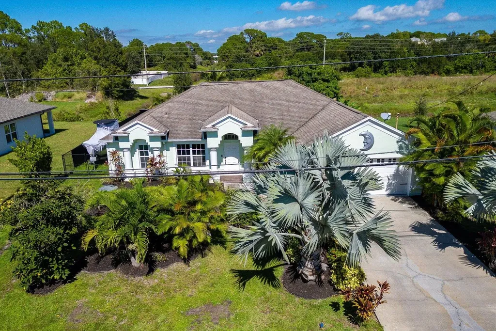 873 SW Tulip Boulevard Port St Lucie FL 34953