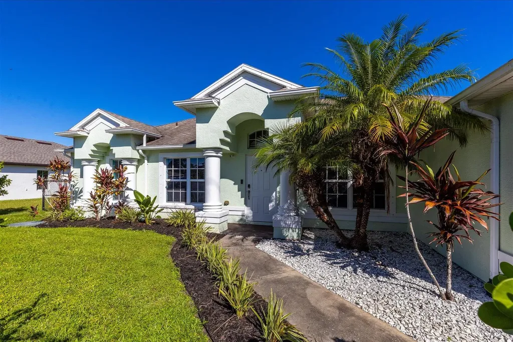 873 SW Tulip Boulevard Port St Lucie FL 34953