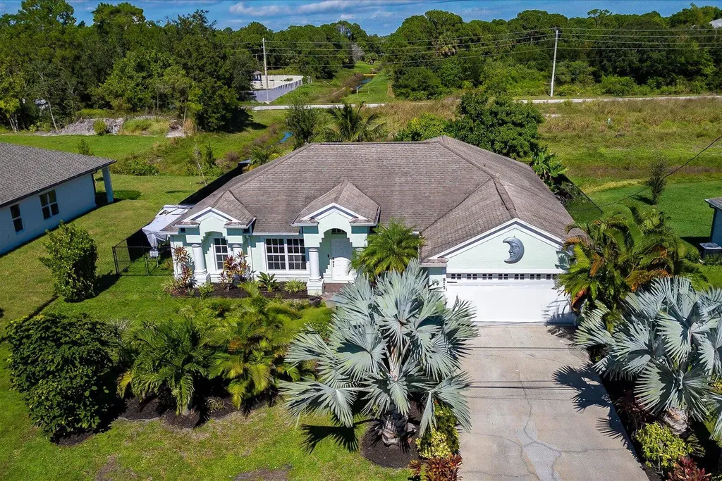 873 SW Tulip Boulevard Port St Lucie FL 34953
