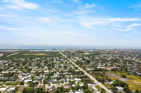19165 SE Homewood Avenue Jupiter FL 33469