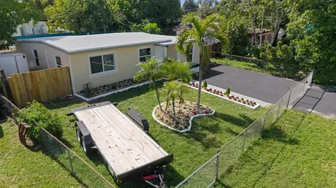 200 Plum Tree Drive Lake Worth FL 33462