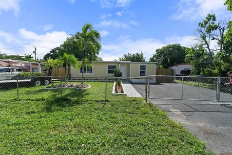 200 Plum Tree Drive Lake Worth FL 33462