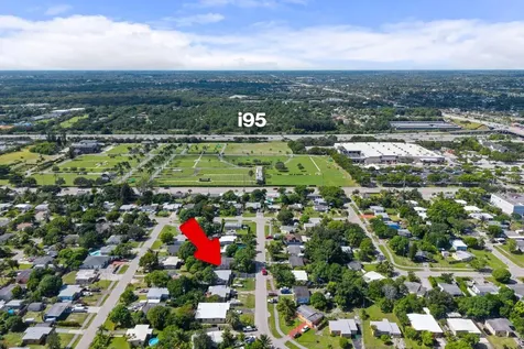 200 Plum Tree Drive Lake Worth FL 33462
