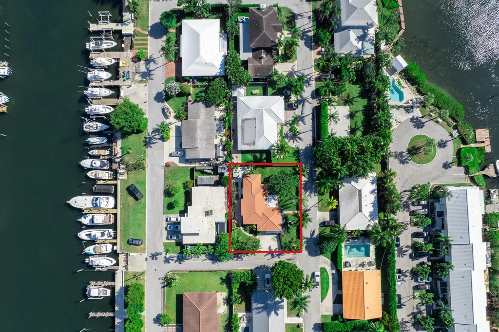 815 South Road Boynton Beach FL 33435