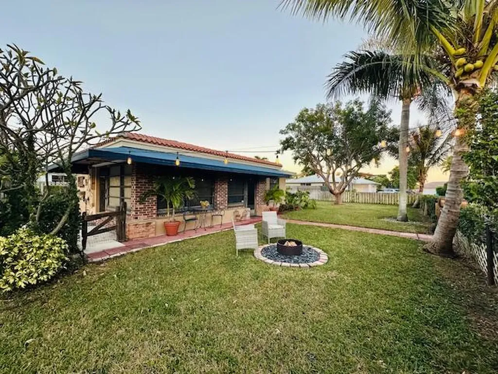 815 South Road Boynton Beach FL 33435