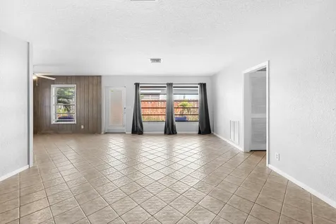 815 South Road Boynton Beach FL 33435