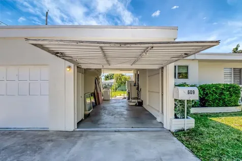 609 16th Avenue N Lake Worth Beach FL 33460