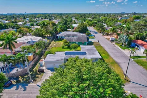 609 16th Avenue N Lake Worth Beach FL 33460