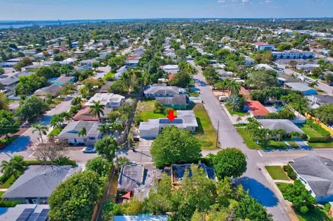 609 16th Avenue N Lake Worth Beach FL 33460