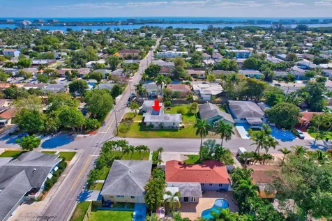 609 16th Avenue N Lake Worth Beach FL 33460