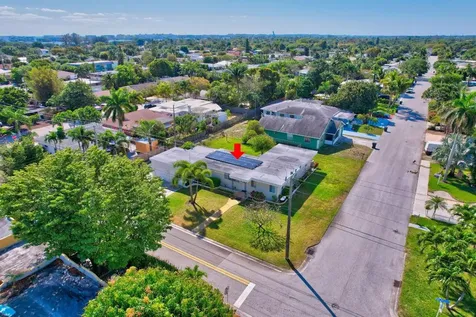 609 16th Avenue N Lake Worth Beach FL 33460