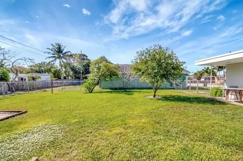 609 16th Avenue N Lake Worth Beach FL 33460