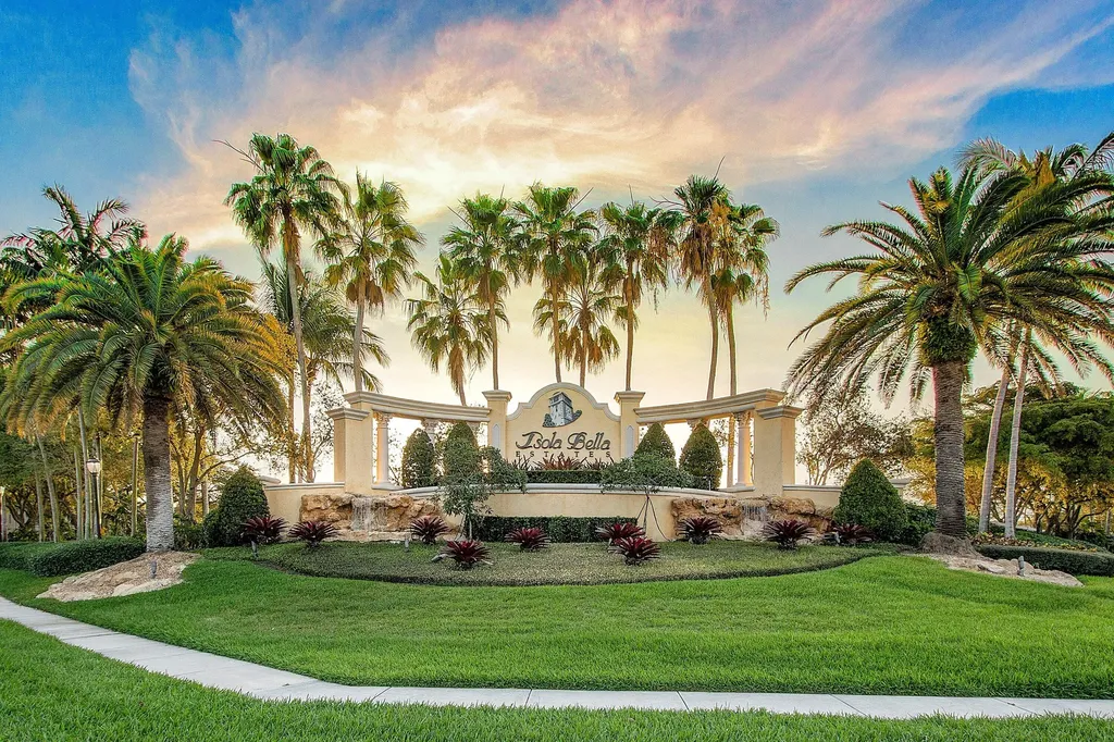 9915 Via Bernini Lake Worth FL 33467