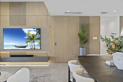 2511 NE 209th Terrace Miami FL 33180