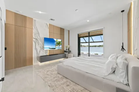 2511 NE 209th Terrace Miami FL 33180
