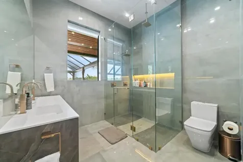 2511 NE 209th Terrace Miami FL 33180