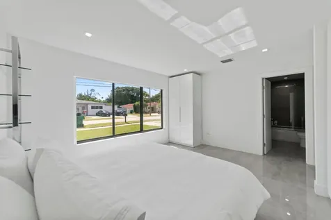 2511 NE 209th Terrace Miami FL 33180