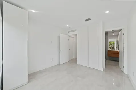 2511 NE 209th Terrace Miami FL 33180