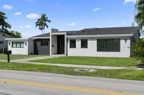2511 NE 209th Terrace Miami FL 33180