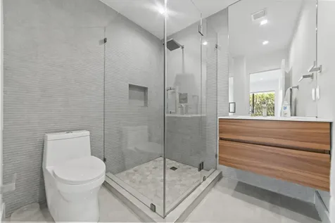 2511 NE 209th Terrace Miami FL 33180