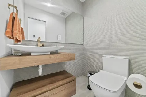 2511 NE 209th Terrace Miami FL 33180