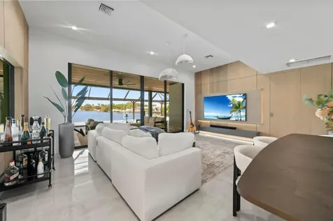 2511 NE 209th Terrace Miami FL 33180