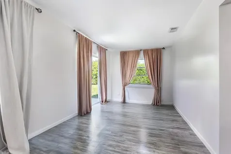 1501 SW 18th Drive Boynton Beach FL 33426
