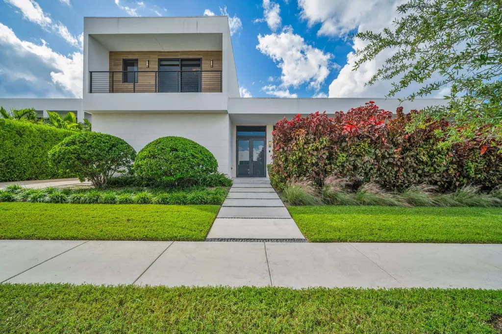 16622 Botaniko Drive S Weston FL 33326