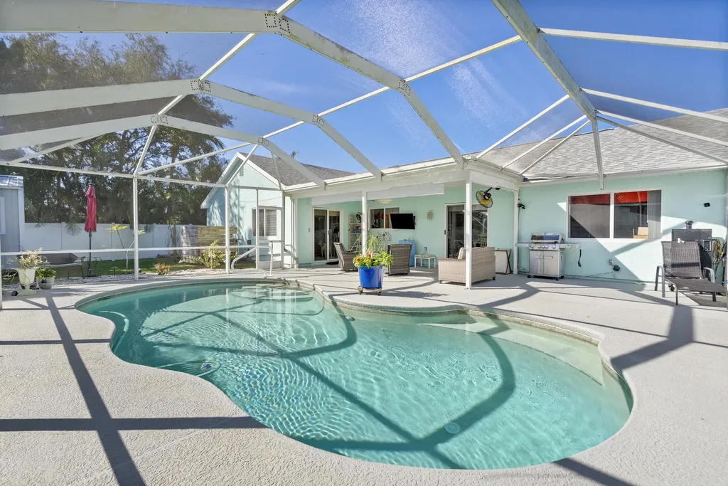 2361 SE Saphire Terrace Port St Lucie FL 34952