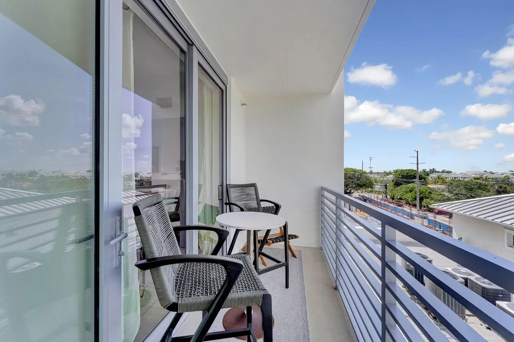 111 SE 1st Avenue Delray Beach FL 33444