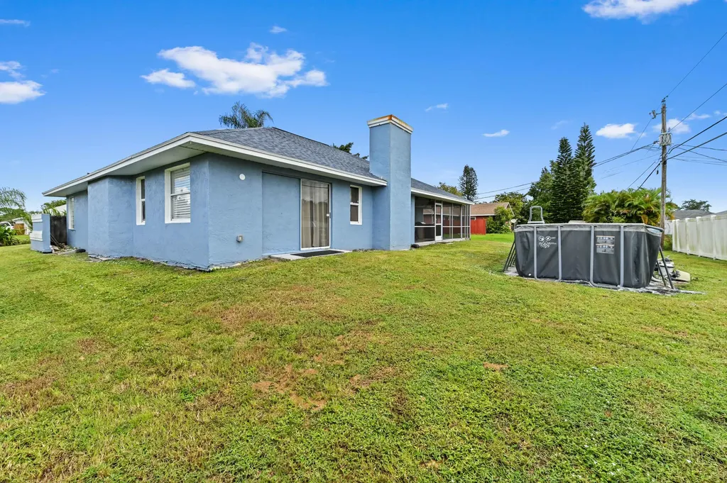1014 SW Canary Terrace Port St Lucie FL 34953