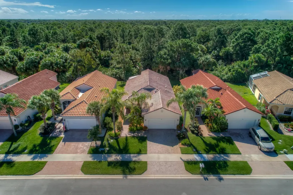 319 NW Treeline Trace Port St Lucie FL 34986