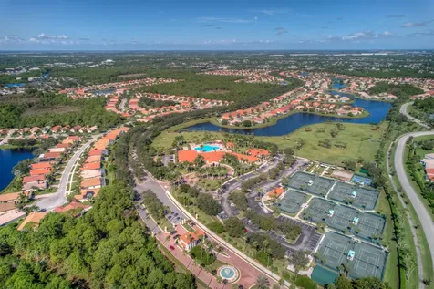 319 NW Treeline Trace Port St Lucie FL 34986