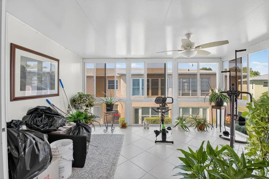 1141 Violet Terrace Delray Beach FL 33445