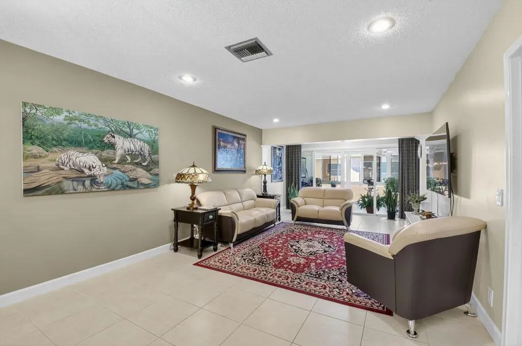 1141 Violet Terrace Delray Beach FL 33445