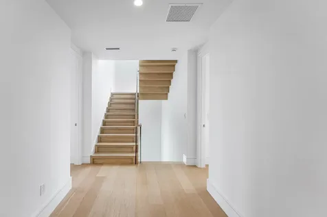 498 NE 6th Street Boca Raton FL 33432