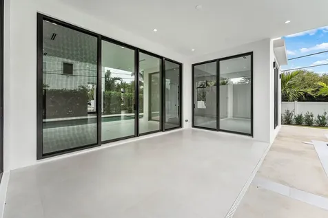 498 NE 6th Street Boca Raton FL 33432