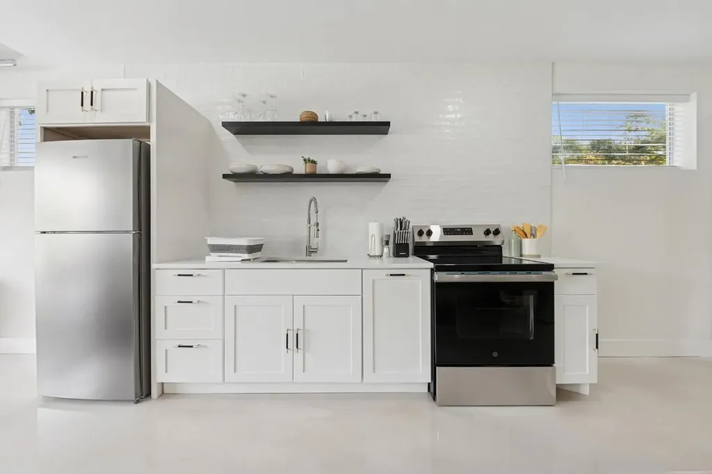 125 NW 3rd Avenue Delray Beach FL 33444