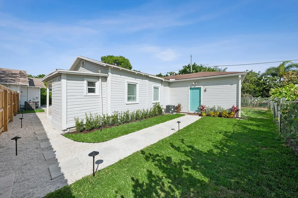 125 NW 3rd Avenue Delray Beach FL 33444