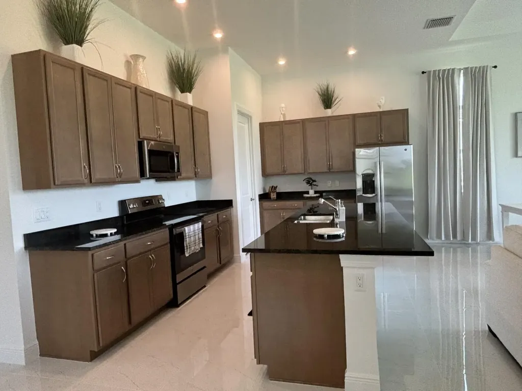10231 SW Latium Way Port St Lucie FL 34987