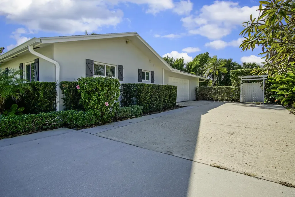 924 Pompano Drive Jupiter FL 33458
