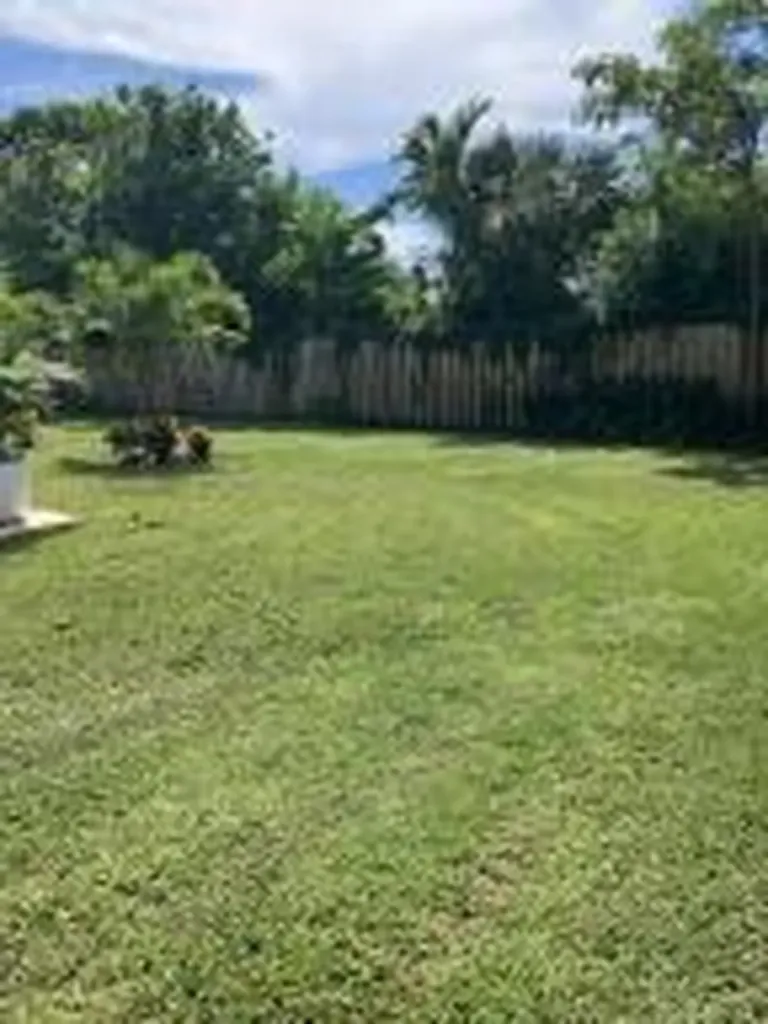 2070 NE 27th Street Lighthouse Point FL 33064